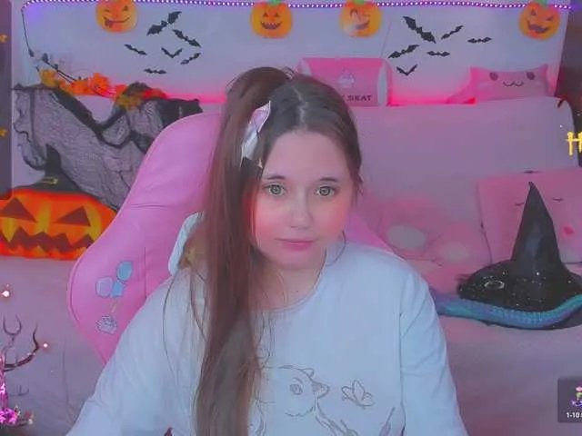 LittleKitsune on BongaCams 