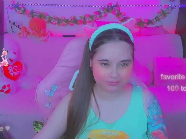LittleKitsune on BongaCams 
