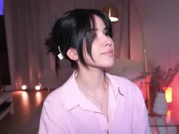 anniehillofficial_ on Chaturbate 