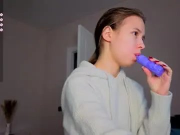 emma_clon on Chaturbate 