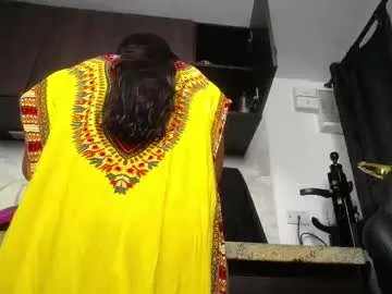 iniyalaboni on Chaturbate 