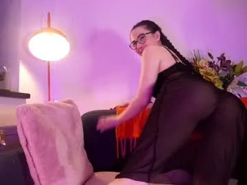 littlee33 on Chaturbate 