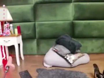 selensummer on Chaturbate 