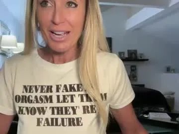 velvetbarbie on Chaturbate 