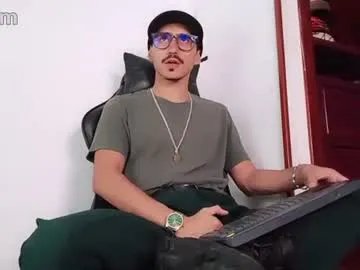 xxxhome_alonexxx on Chaturbate 