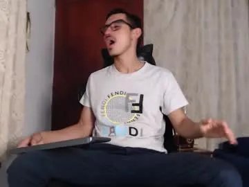 xxxhome_alonexxx on Chaturbate 