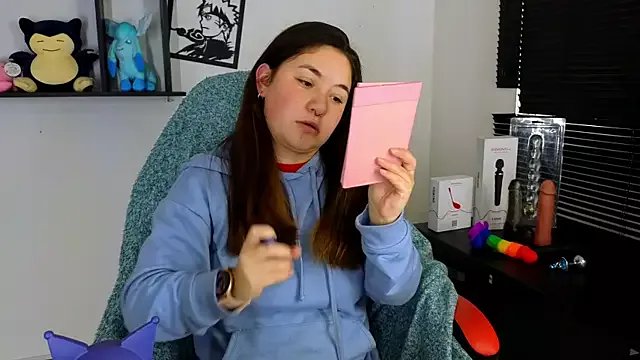 ann_bronw on StripChat 