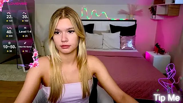 BattyMelody on StripChat 