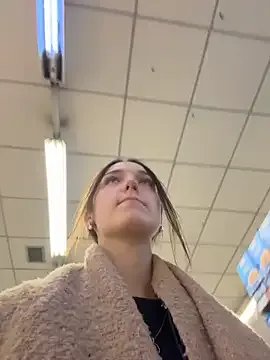 DollyTall on StripChat 