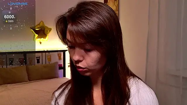 EllaCanny on StripChat 