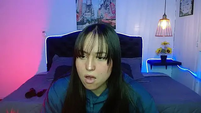 Eymmy_24 on StripChat 