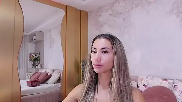 JullyBlair on StripChat 