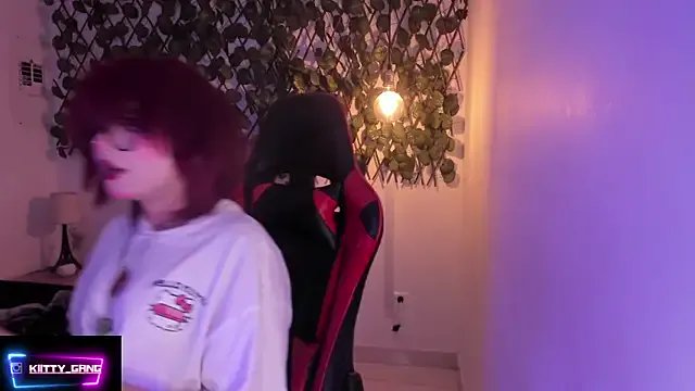 Kitty_Gang on StripChat 