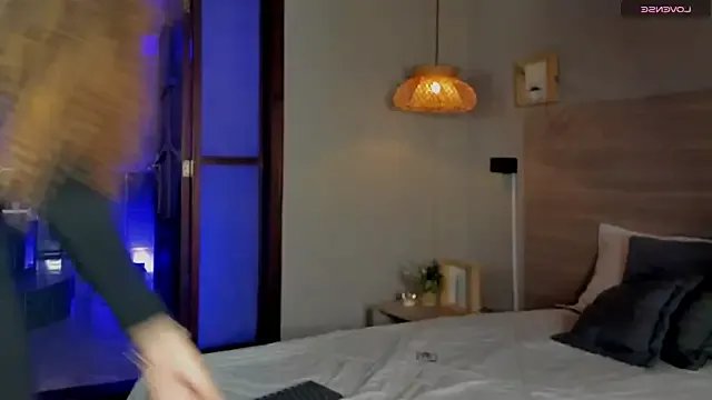 nayah__ on StripChat 