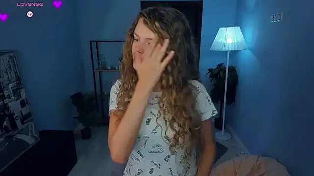 RayaNenlia on StripChat 