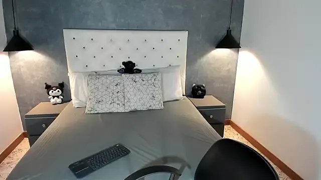 revenmiller_ on StripChat 