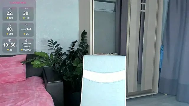 SaraShine_ on StripChat 