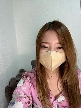 yuuhichan on StripChat 